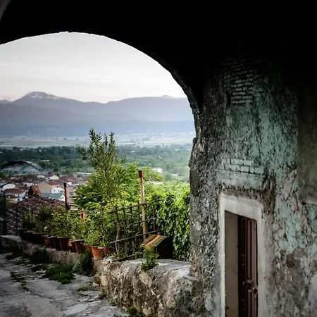 Dimore Abruzzo - La Vista Semesterbostad Celano